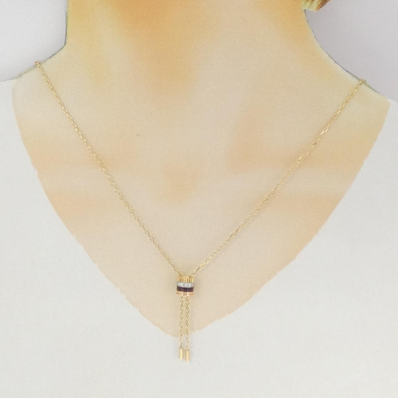 ブシュロン キャトル クラシック タイネックレス