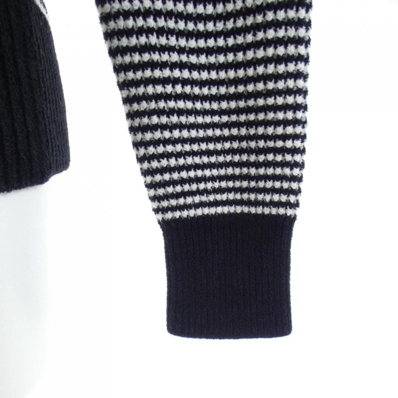 シャネル CHANEL P73495K10521 22B ニット