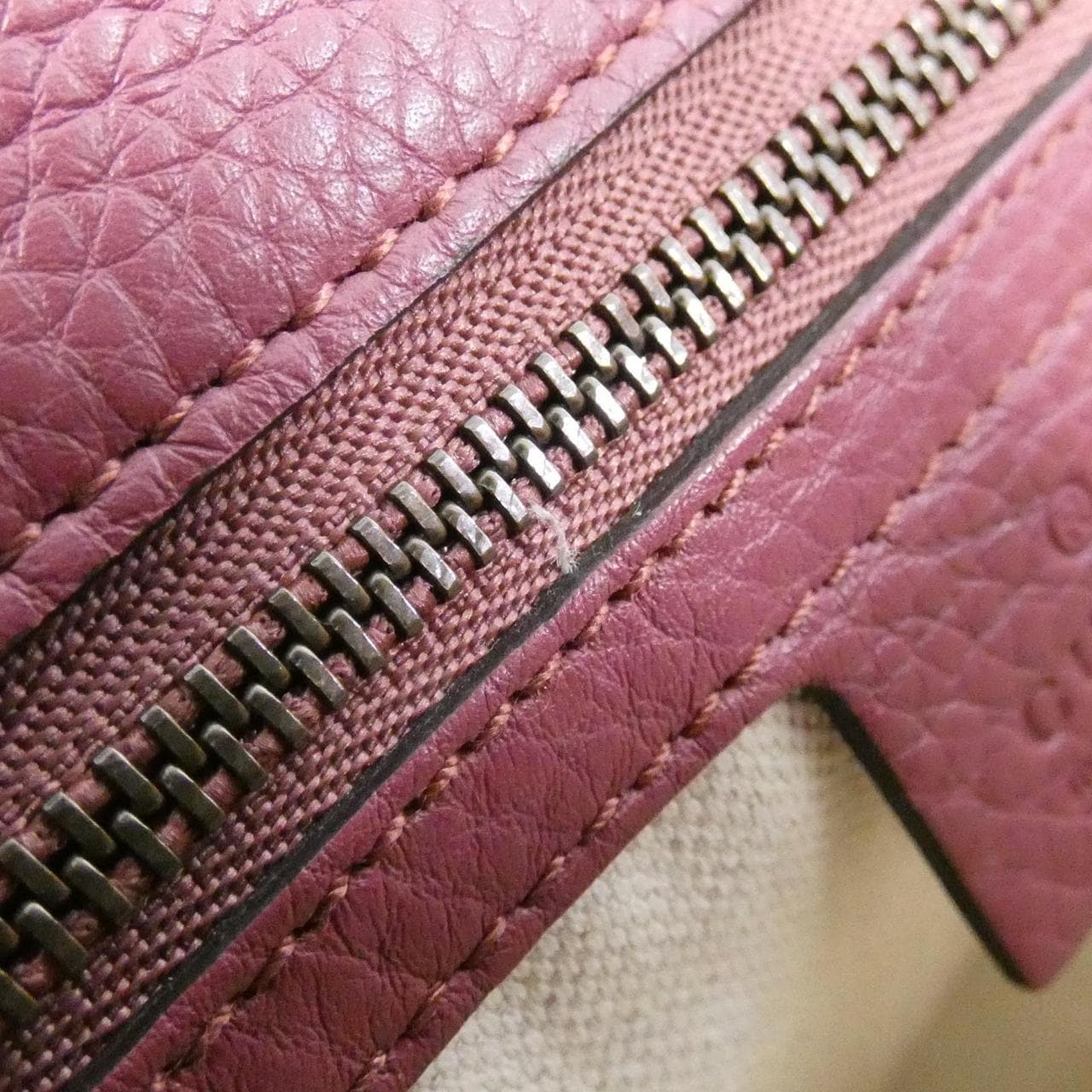 グッチ GG MARMONT 401173 A7M0T ショルダーバッグ