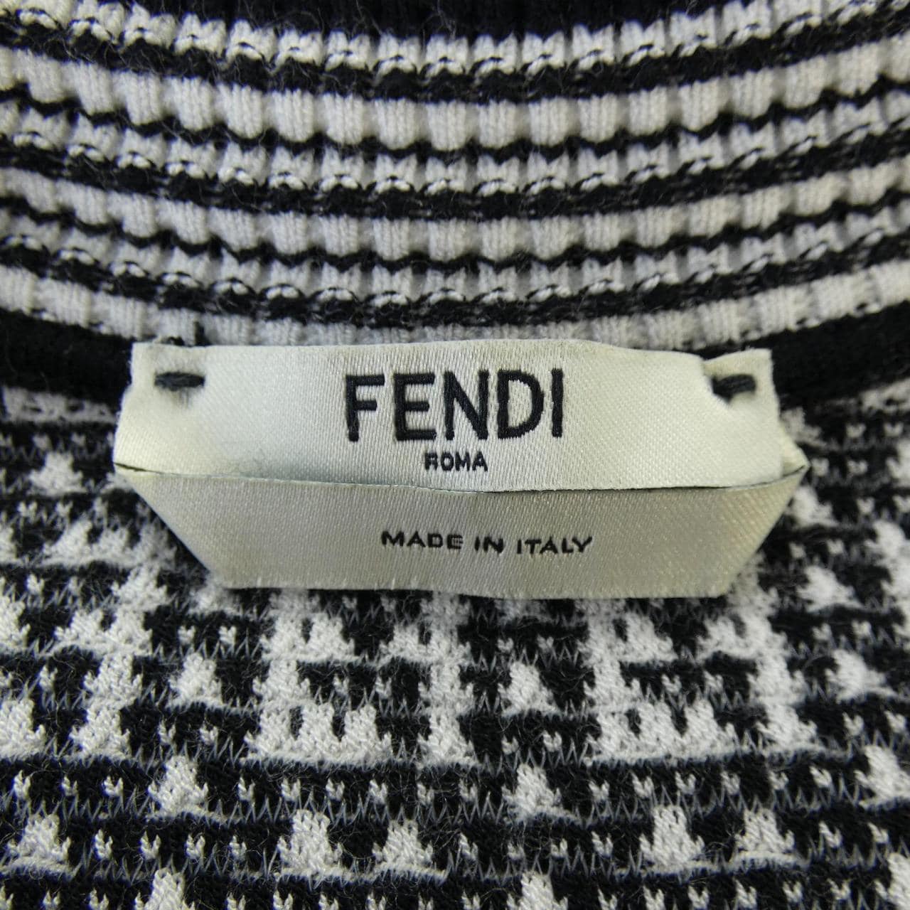 フェンディ FENDI FFモチーフ FZX649 AF4U ニット