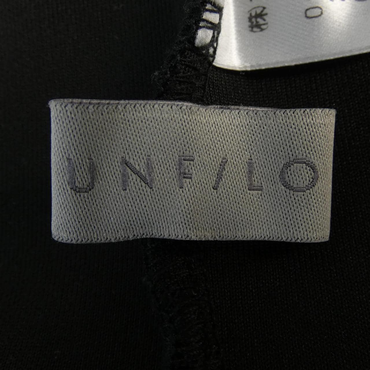 アンフィーロ UNFILO トップス