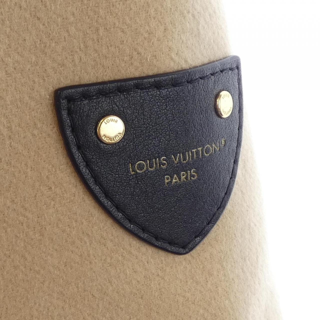 ルイヴィトン LOUIS VUITTON ベルテッドダブルフェイスフーデッドラップコート FMCO05NUV コート