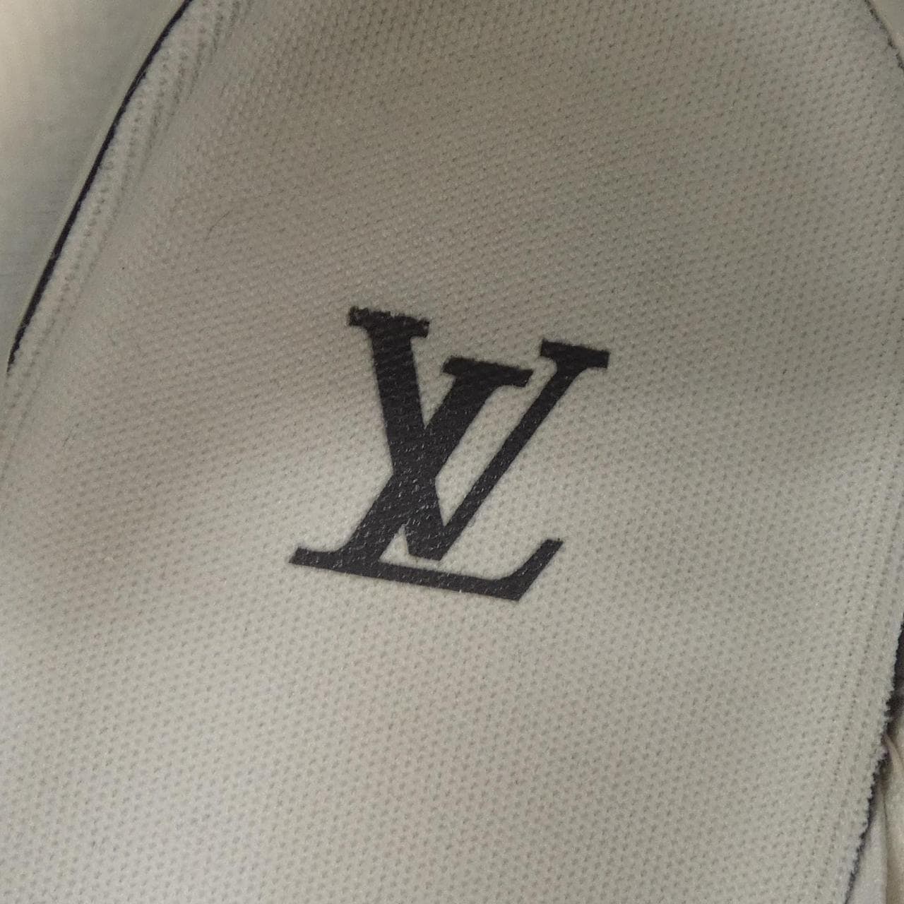ルイヴィトン LOUIS VUITTON LVトレイナーマキシライン スニーカー