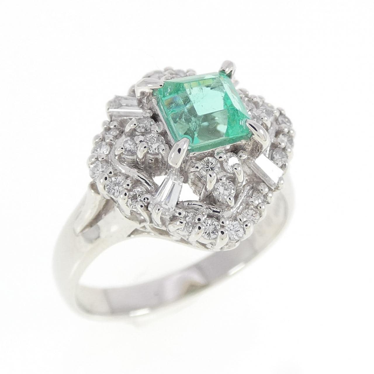 PT900 エメラルド リング 0.59CT
