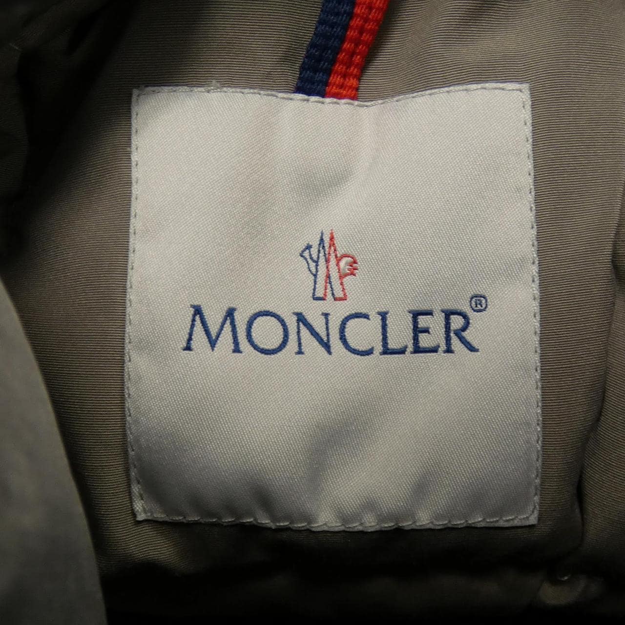 モンクレール MONCLER ダウンジャケット