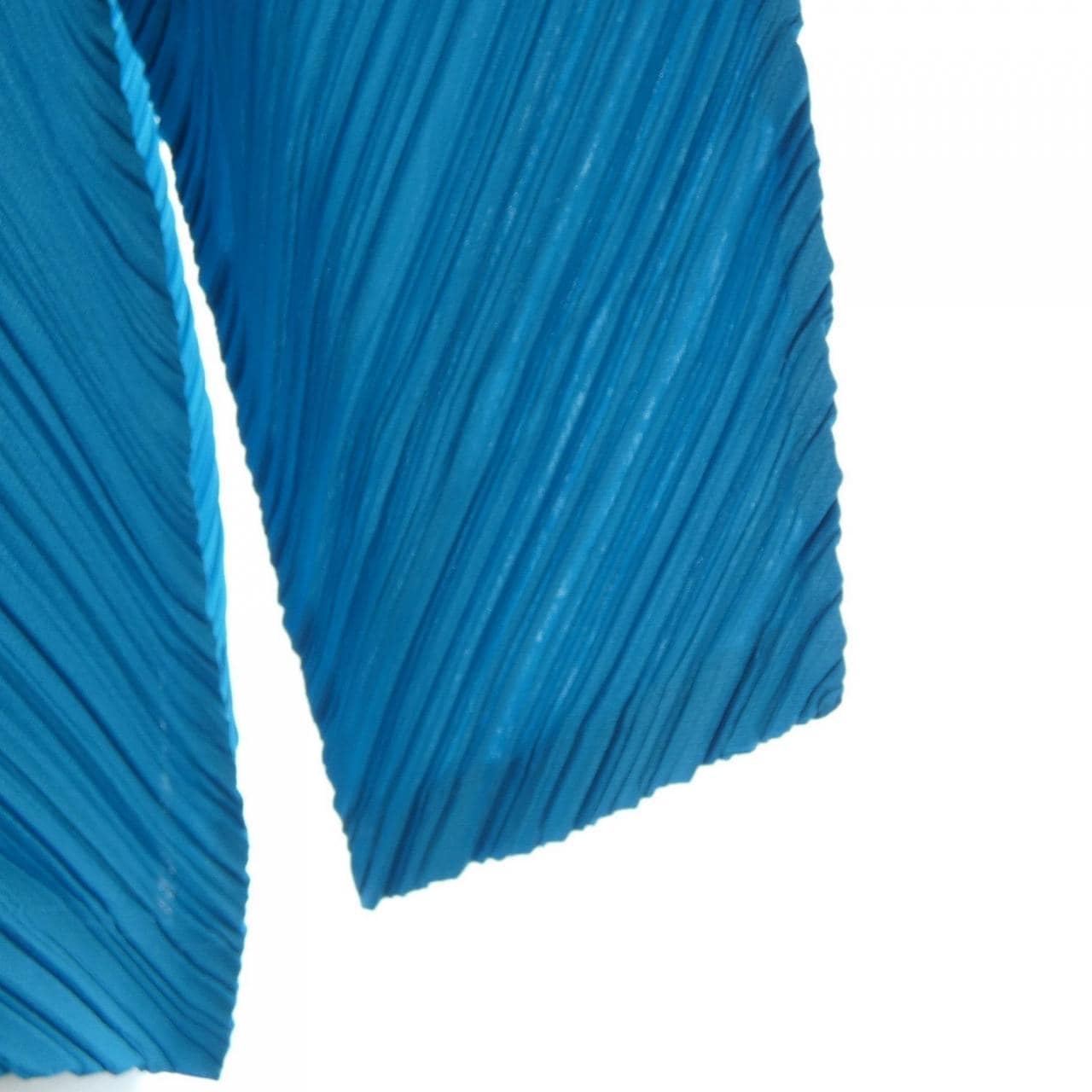 百褶PLEATS PLEASE上衣