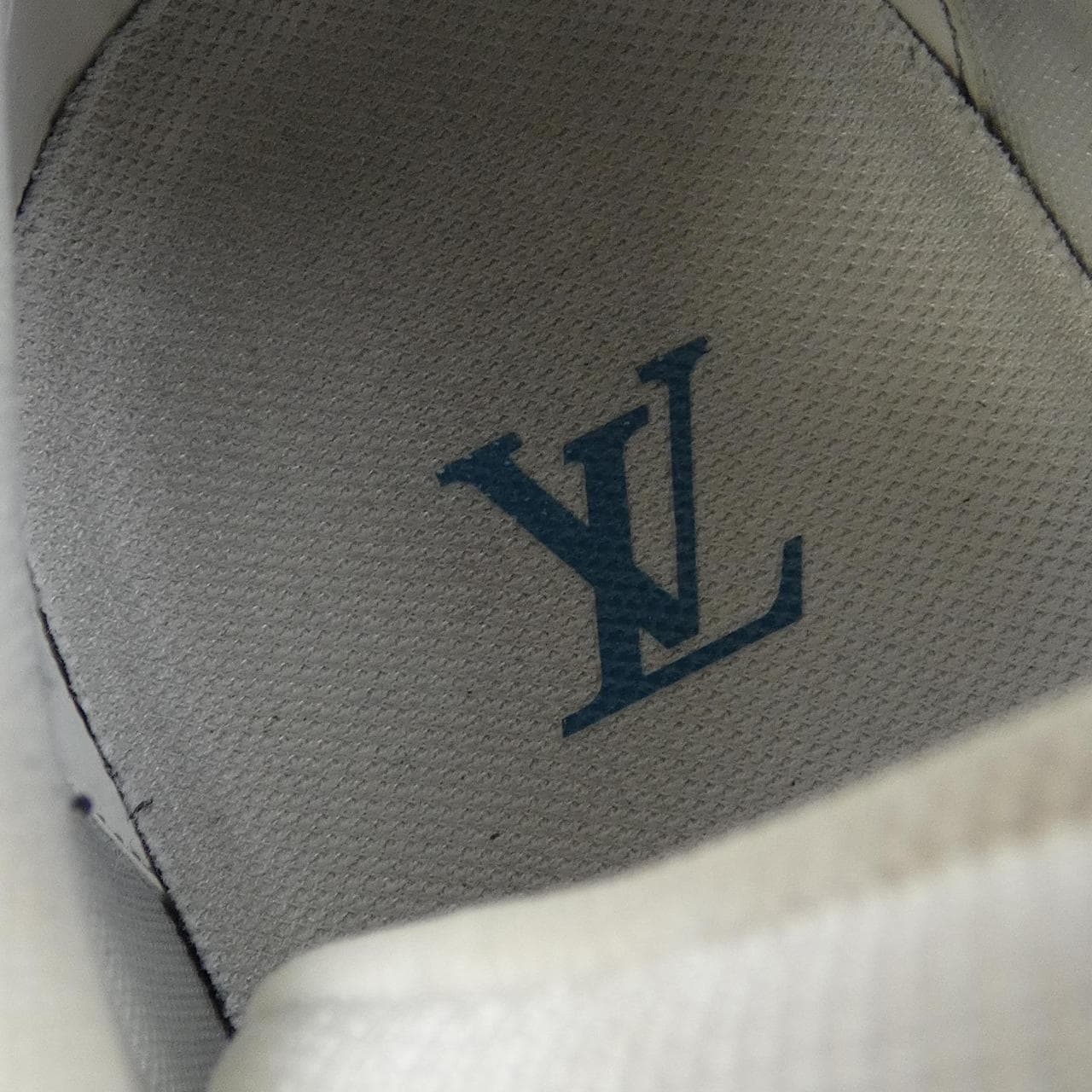 ルイヴィトン LOUIS VUITTON LVトレイナーライン スニーカー