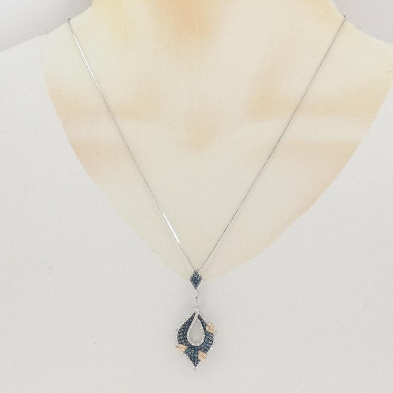K18スリーカラー ダイヤモンド ネックレス 2.00CT