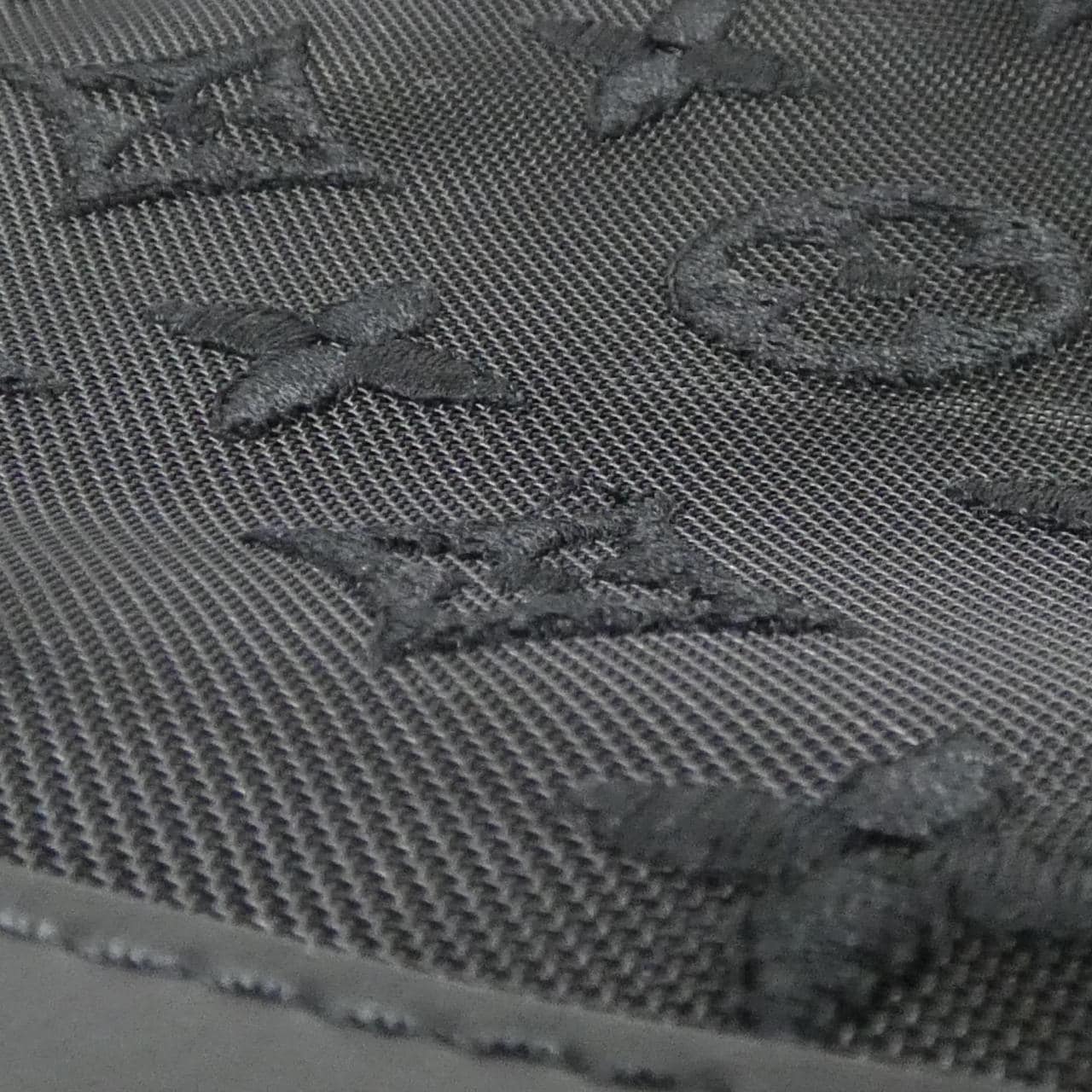 ルイヴィトン モノグラム ソフトトランク M53964 ショルダーバッグ