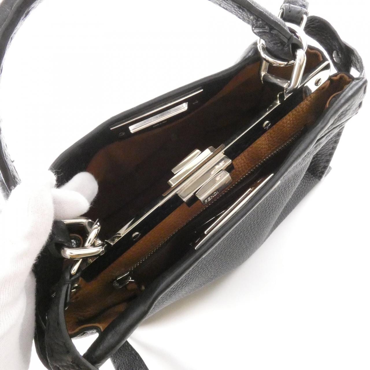 フェンディ セレリア ピーカブー 8BN290 Q0J バッグ