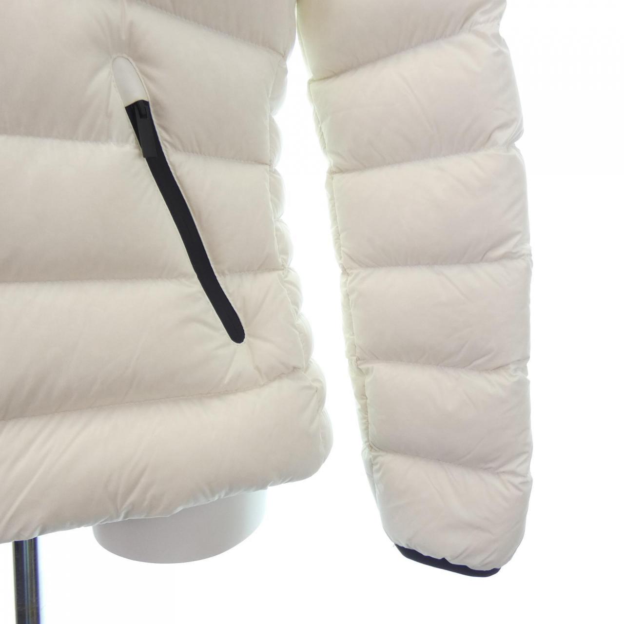 モンクレール MONCLER ダウンジャケット