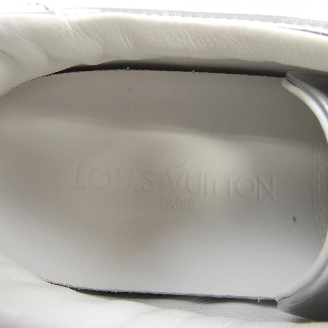 ルイヴィトン LOUIS VUITTON スニーカー