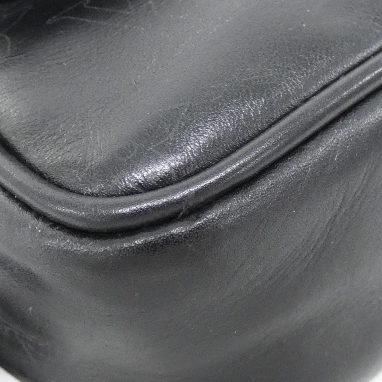 ルイヴィトン モノグラム ディフィール ペオニア M92403 ショルダーバッグ