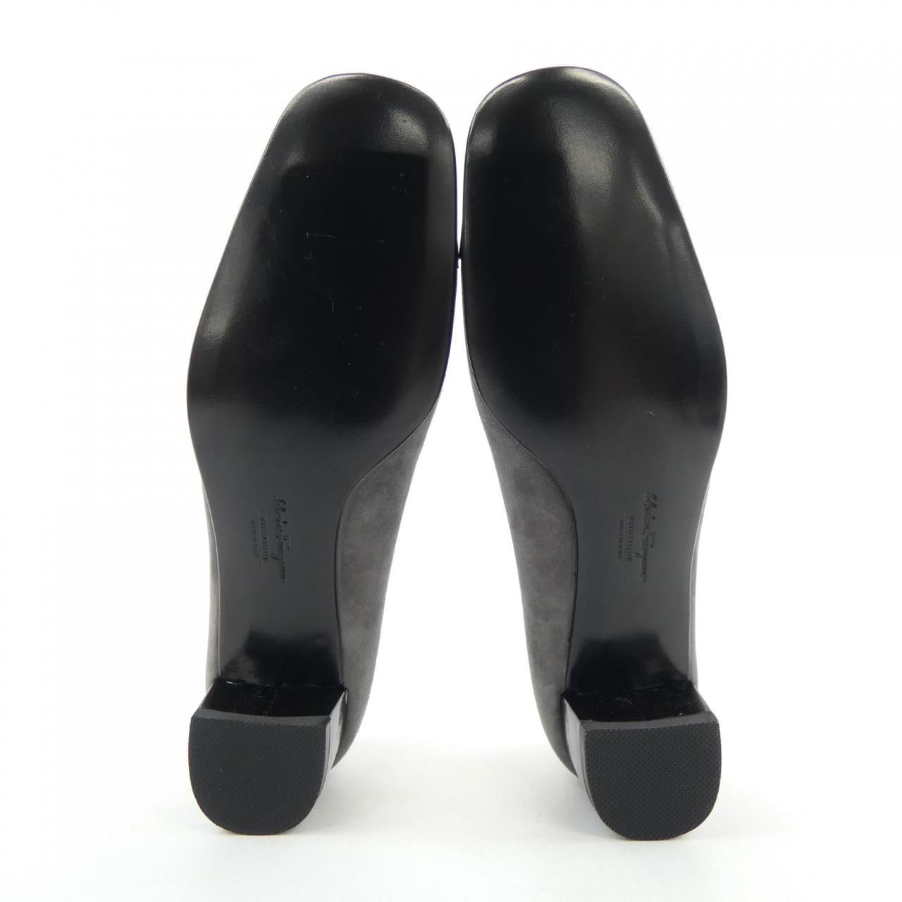 サルヴァトーレフェラガモ SALVATORE FERRAGAMO パンプス