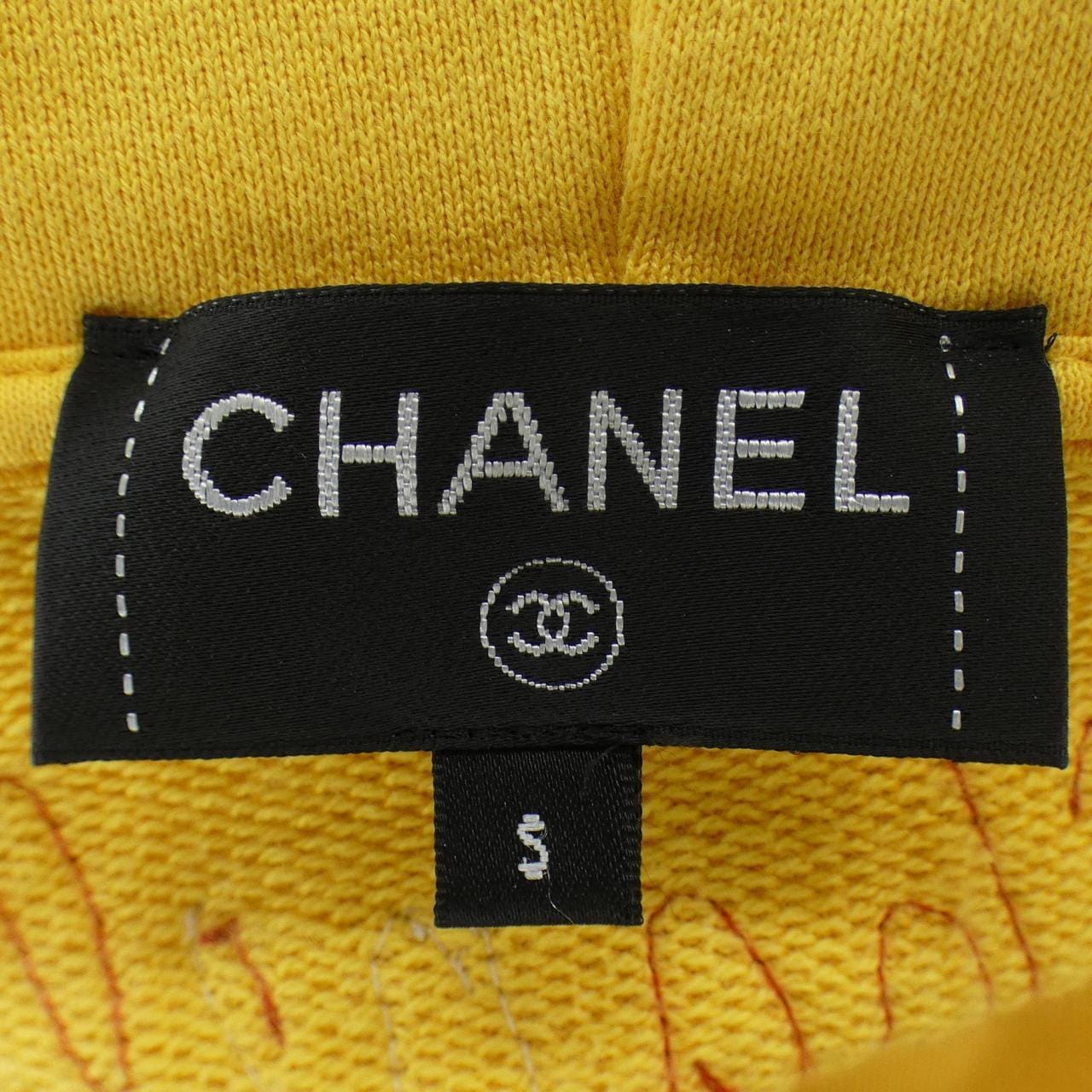 シャネル CHANEL PHARRELL WILLIAMS P61050K46831 パーカー