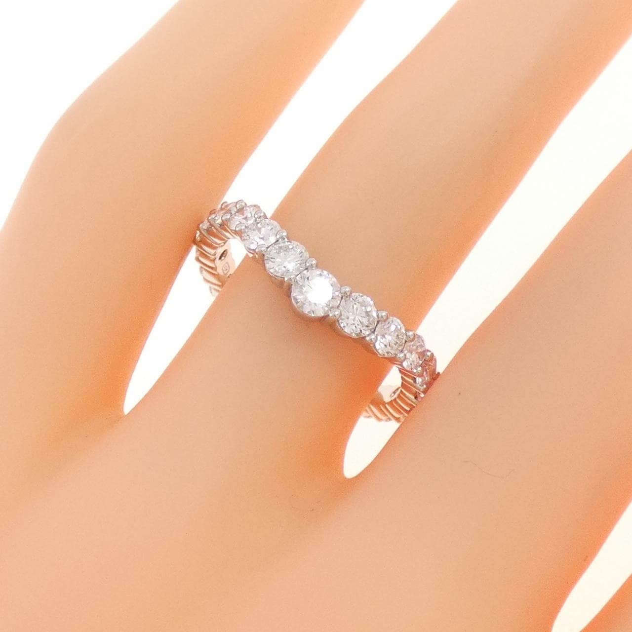 ハリーウィンストン トゥルーリー リング 0.16CT