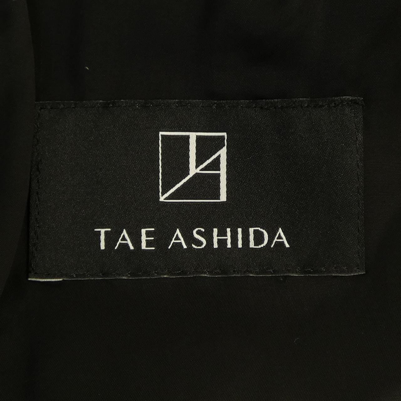 タエアシダ TAE ASHIDA スカート