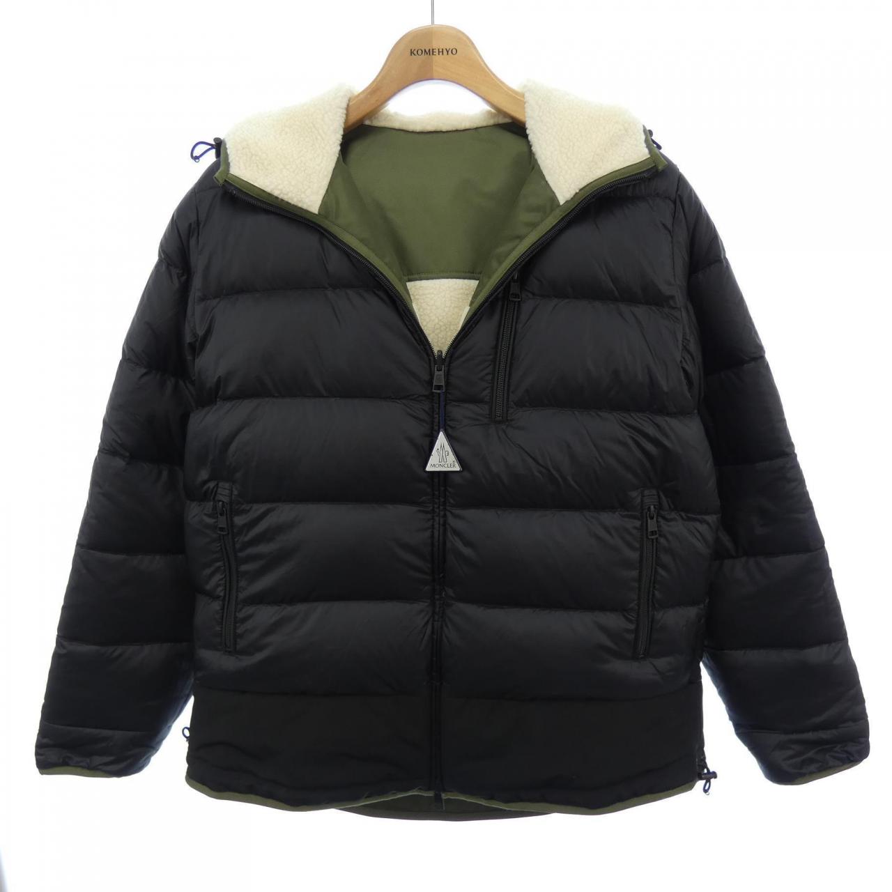 モンクレール MONCLER ダウンジャケット