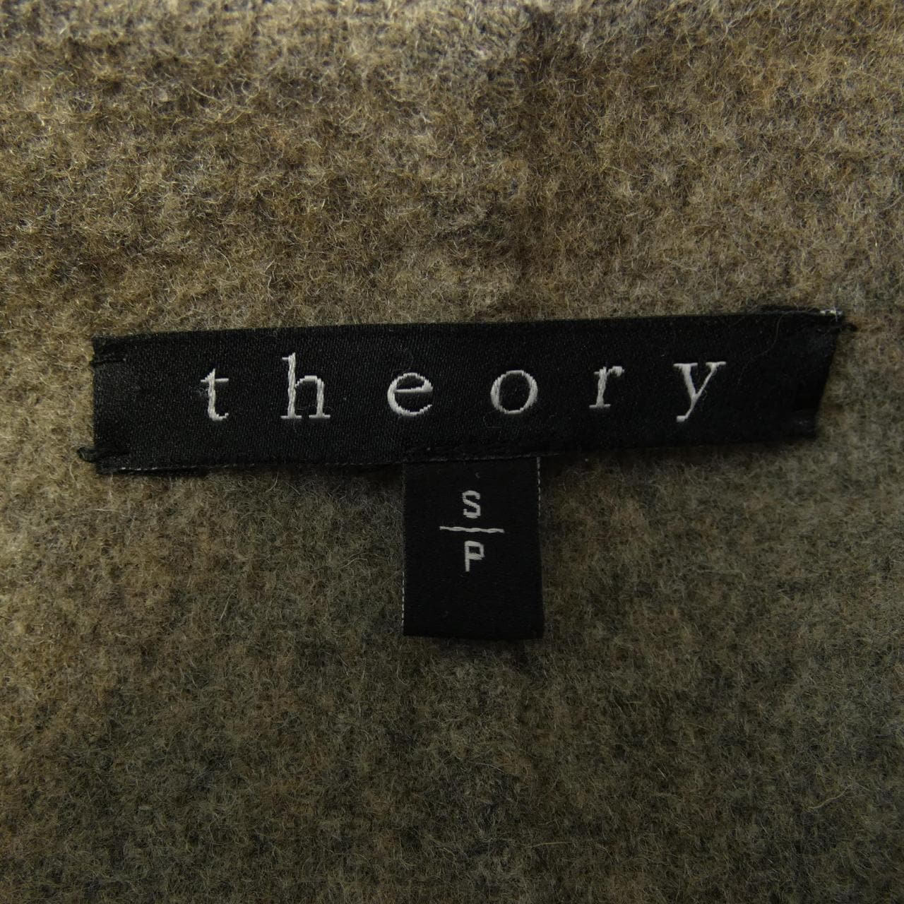 Theory大衣