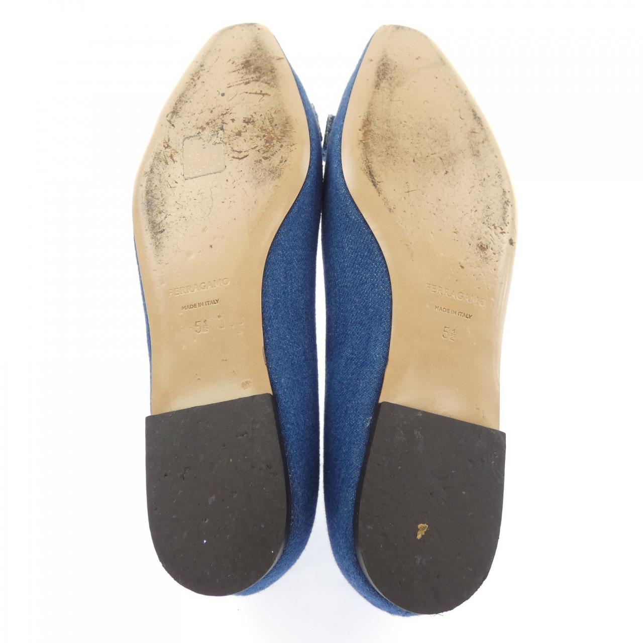 フェラガモ FERRAGAMO フラットシューズ