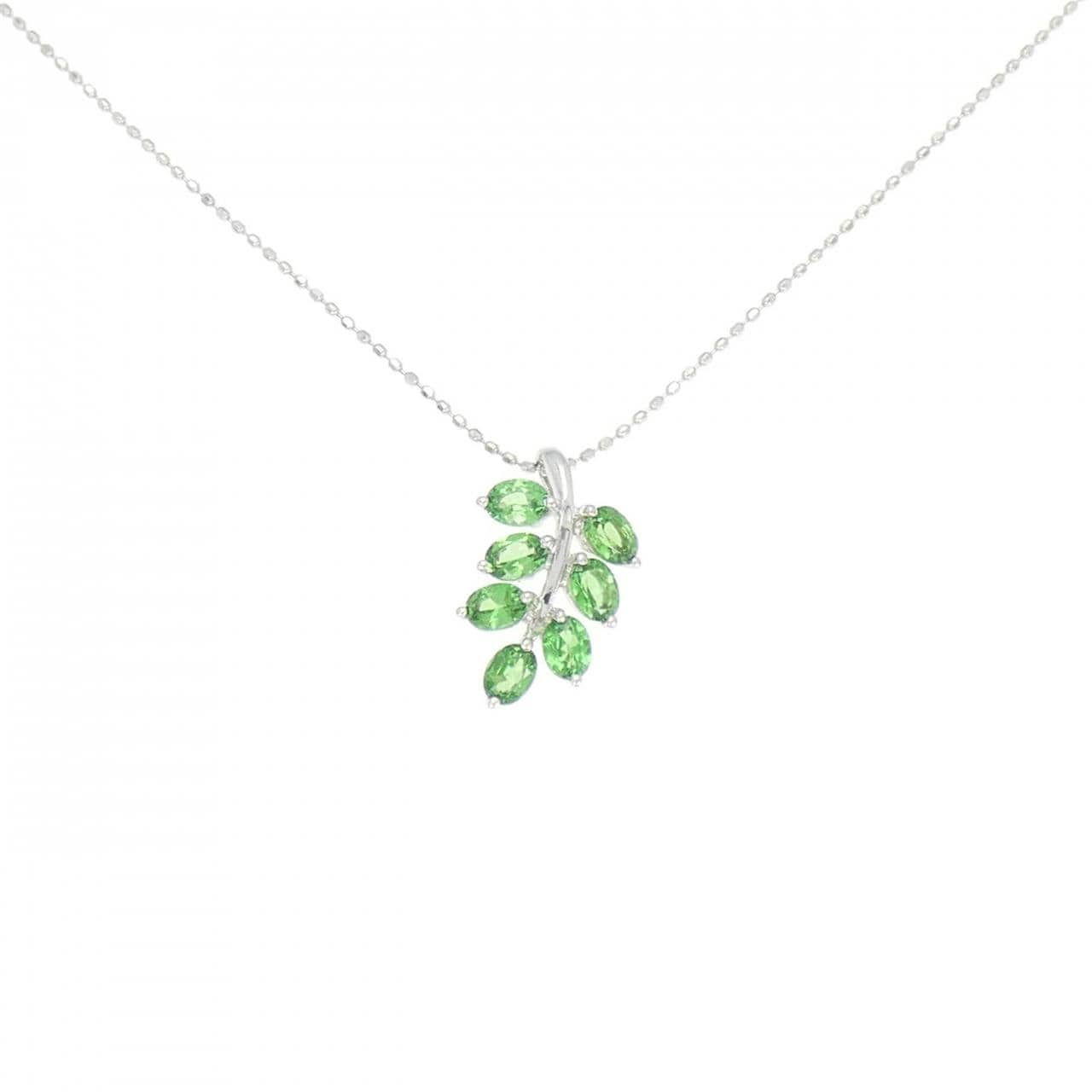 K18WG Leaf Green Garnet Necklace 0.80CT