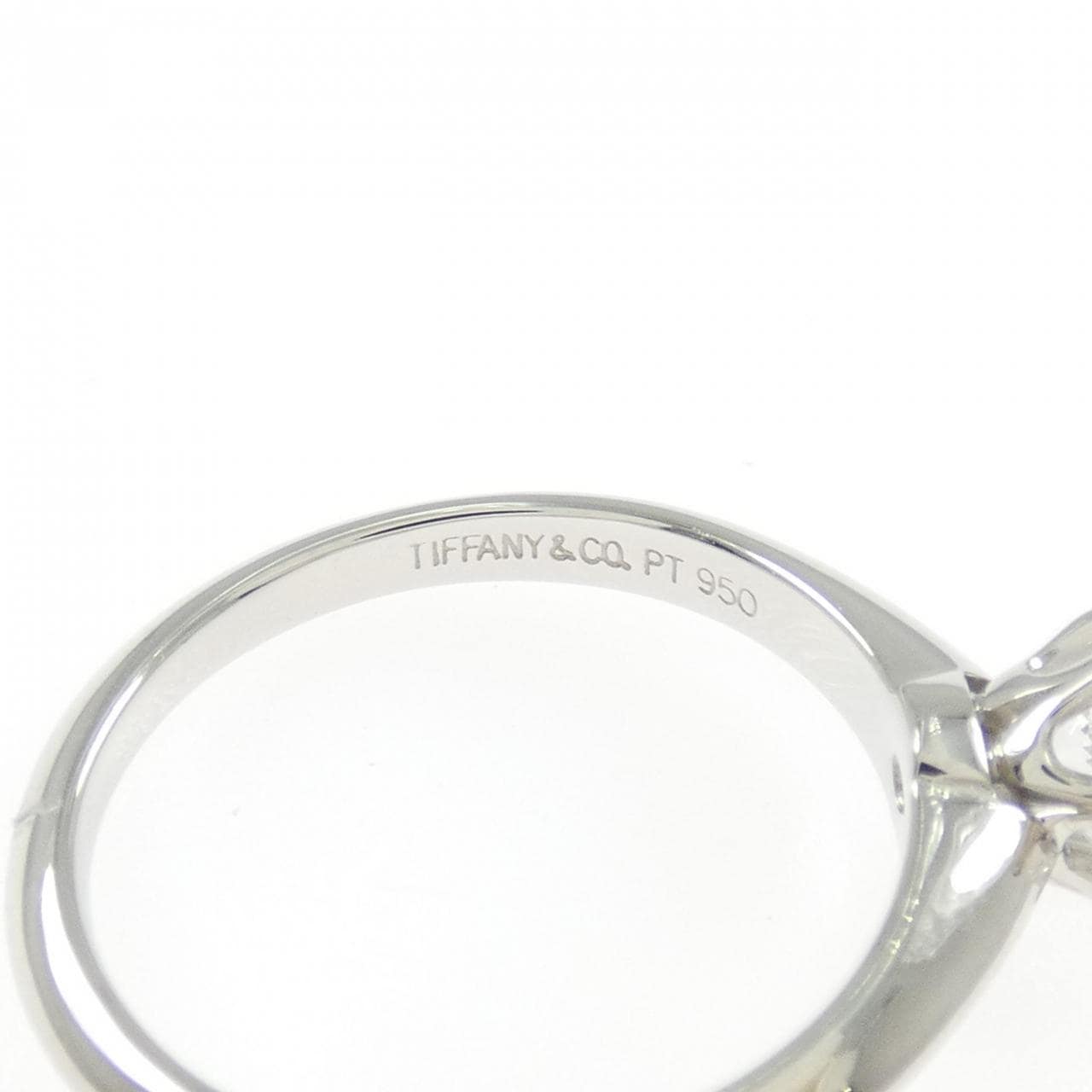 ティファニー クラシックソリティア リング 0.52CT E VVS2