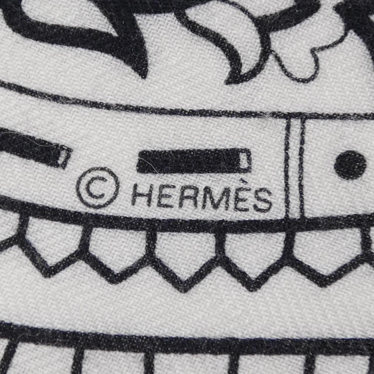 エルメス HERMES CHEVAL DE COEUR BANDANA H244259S カレジェアン140 ショール