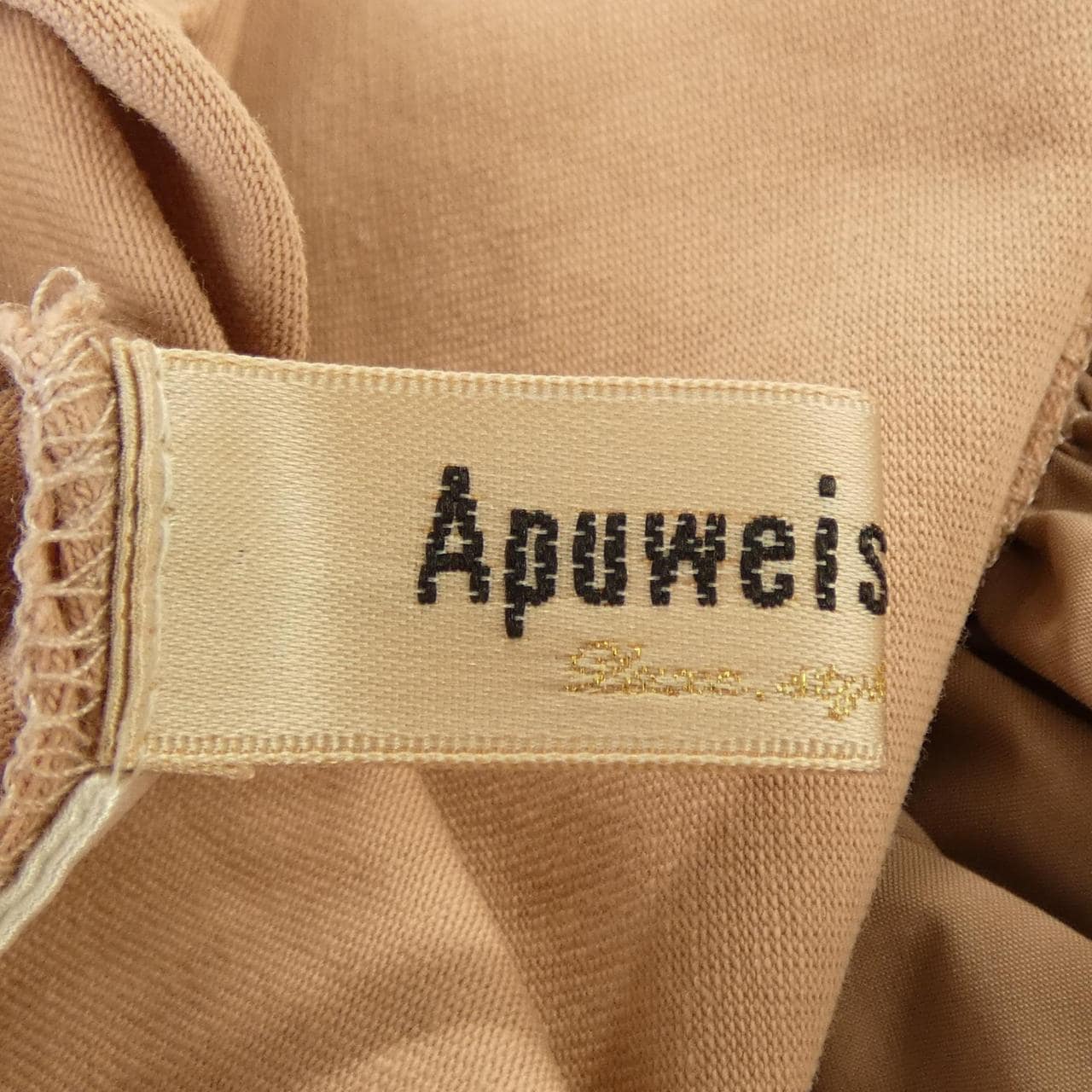 アプワイザーリッシェ Apuweiser-riche トップス