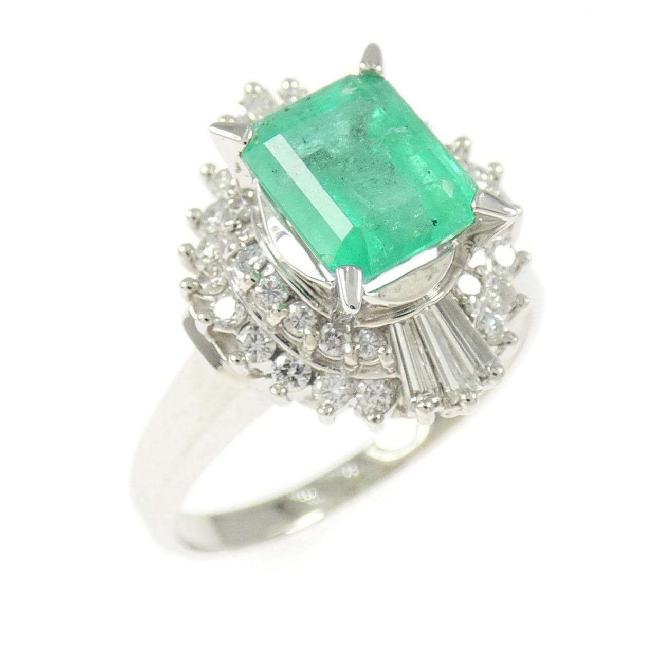 PT900 エメラルド リング 1.66CT