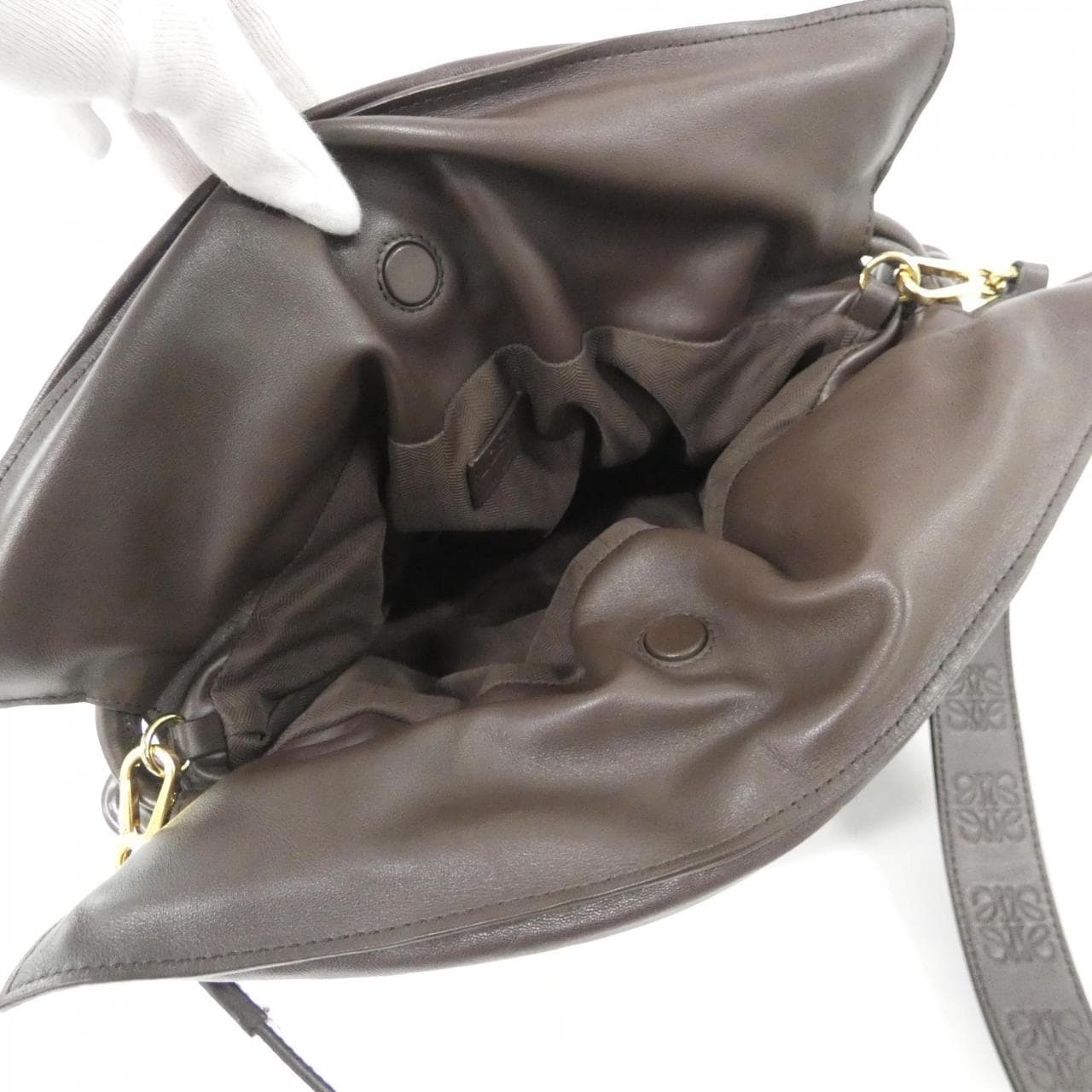 ロエベ パファー フラメンコ クラッチ A411FC1X67 バッグ