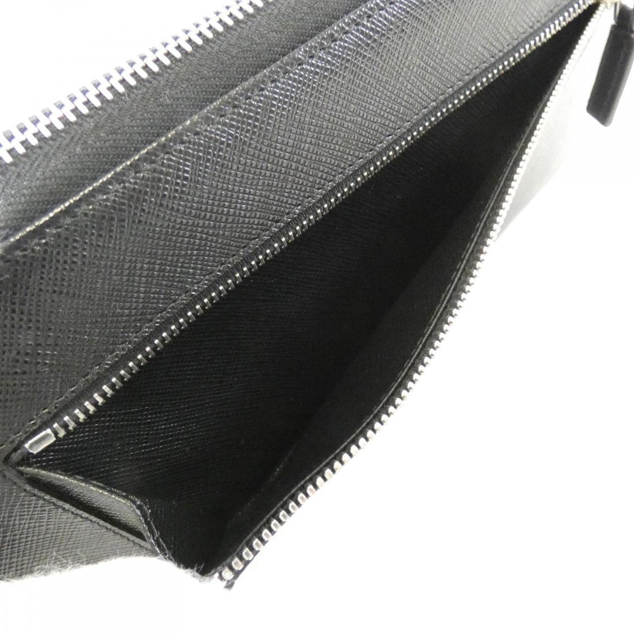 プラダ 2ML220 財布