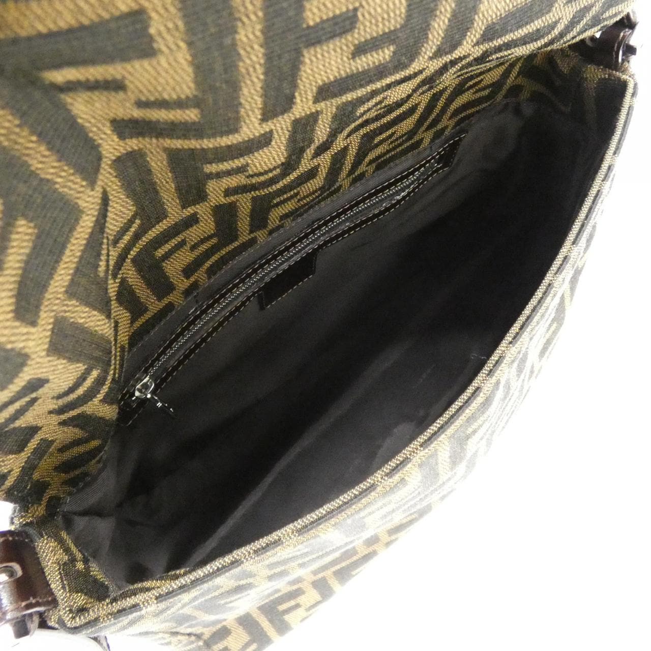 【ヴィンテージ】フェンディ マンマ バゲット 26325 ショルダーバッグ