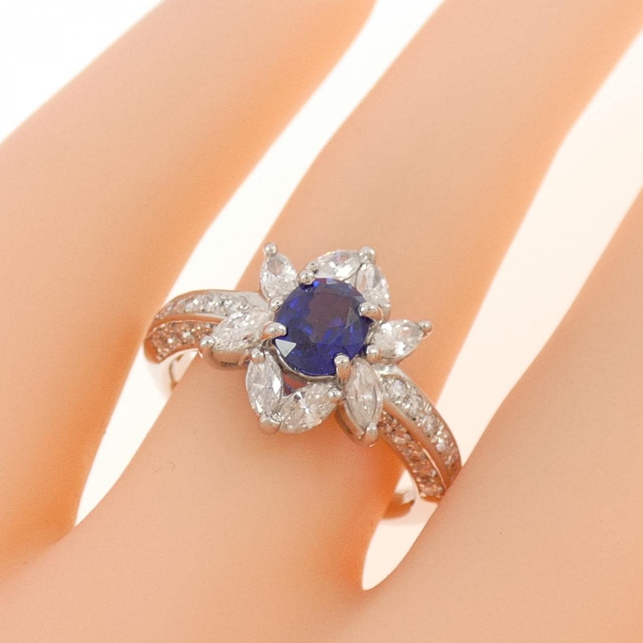 PT900 フラワー サファイヤ リング 0.93CT