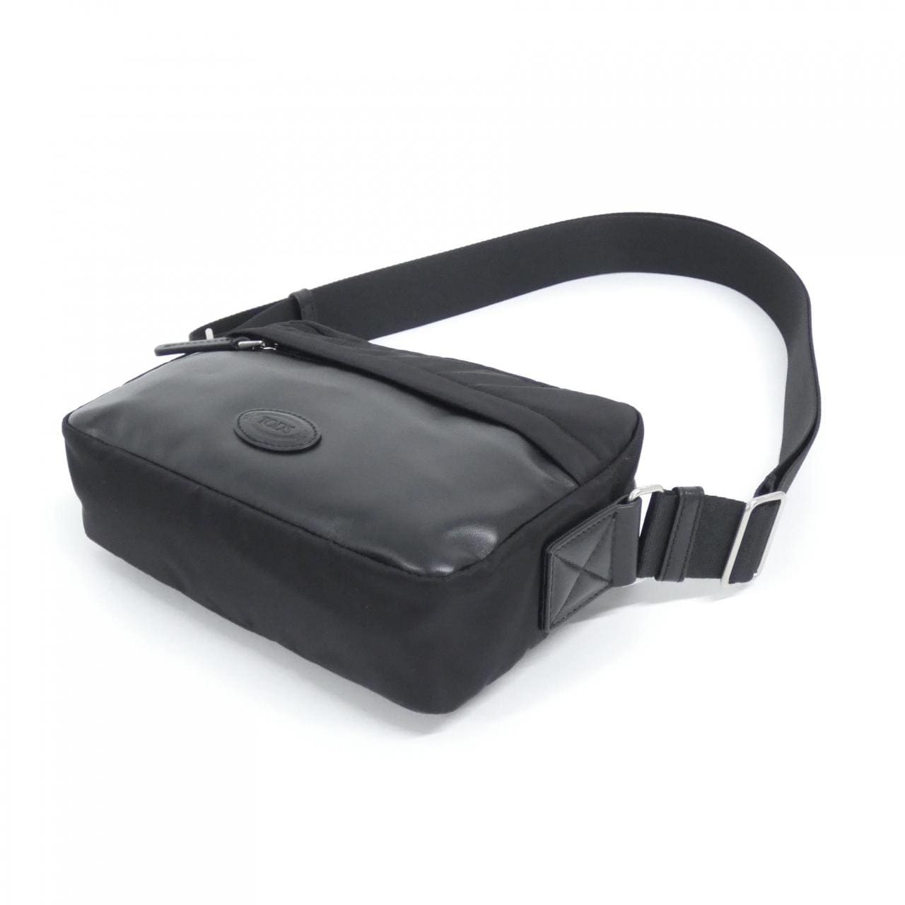 【新品】トッズ XBMTRKQ0100SPFB999 ショルダーバッグ