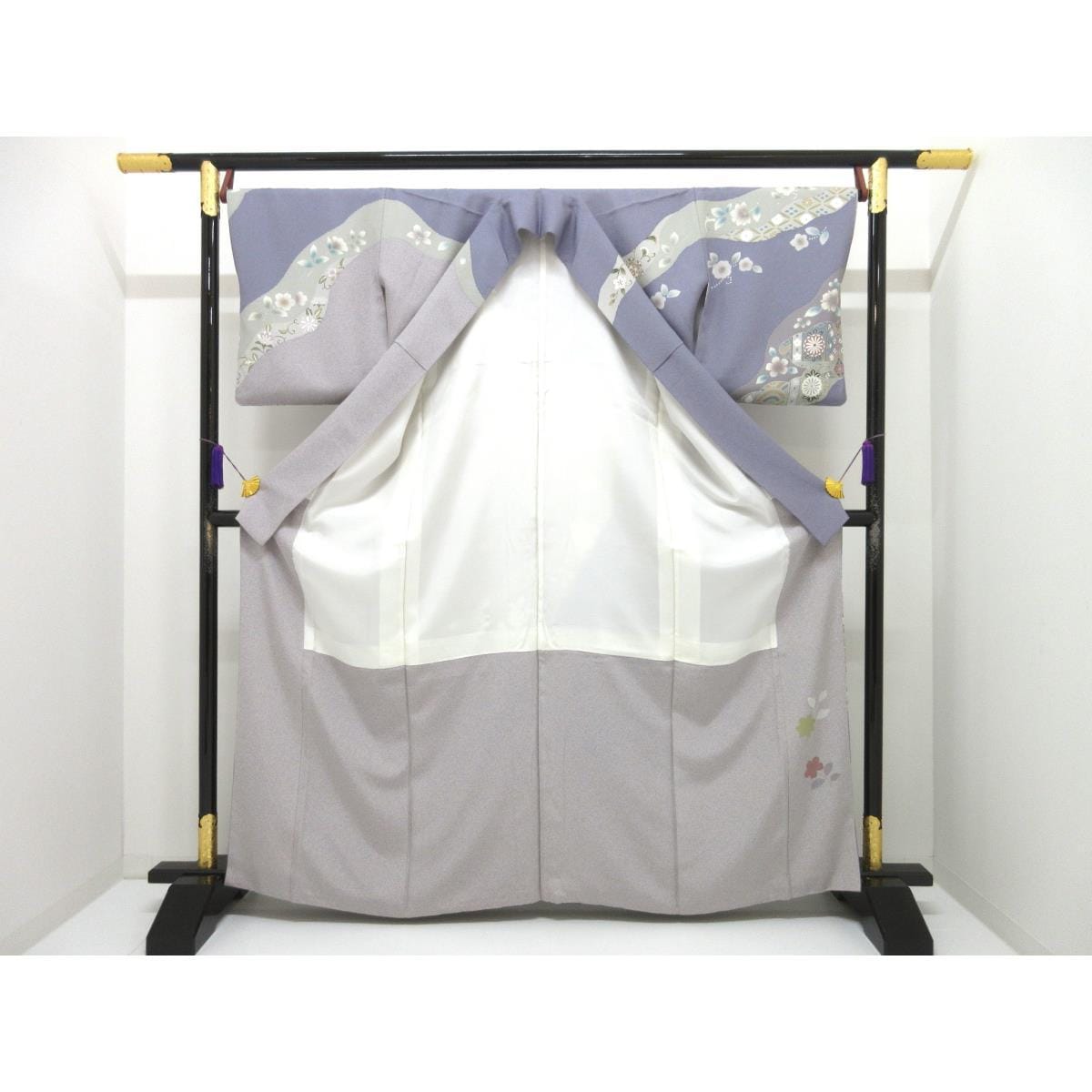 訪問着　友禅金彩加工　刺繍入り