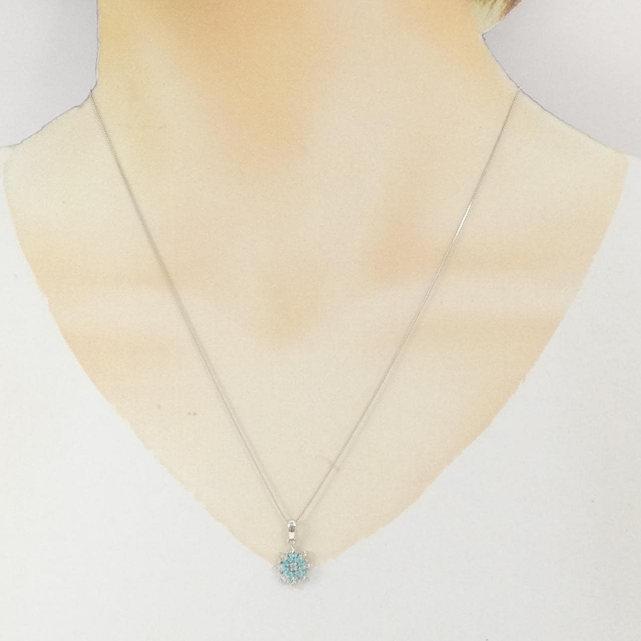 K18WG トルマリン ネックレス 0.15CT