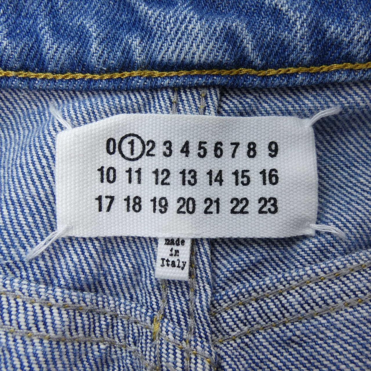 メゾンマルジェラ Maison Margiela スラッシュディテール S51LA0051 ジーンズ