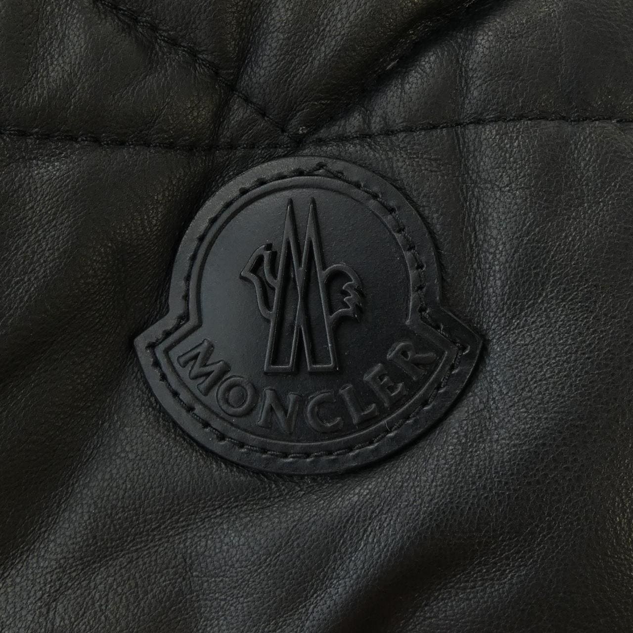モンクレール MONCLER ダウンジャケット