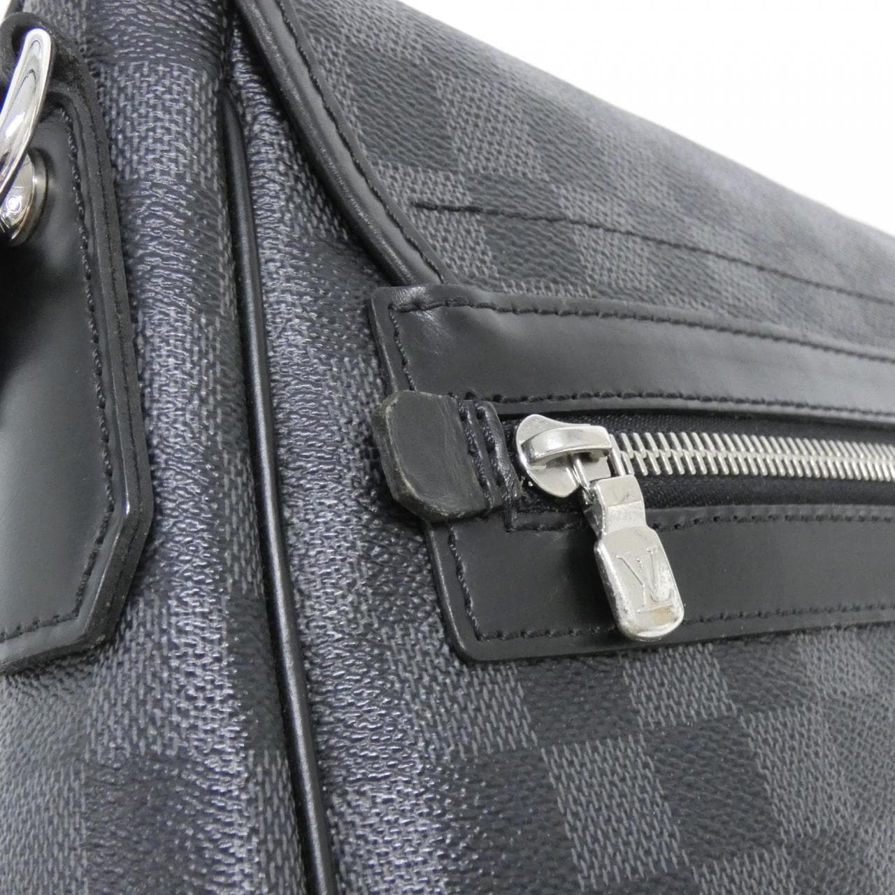 ルイヴィトン ダミエ グラフィット ダニエル GM N58033 ショルダーバッグ