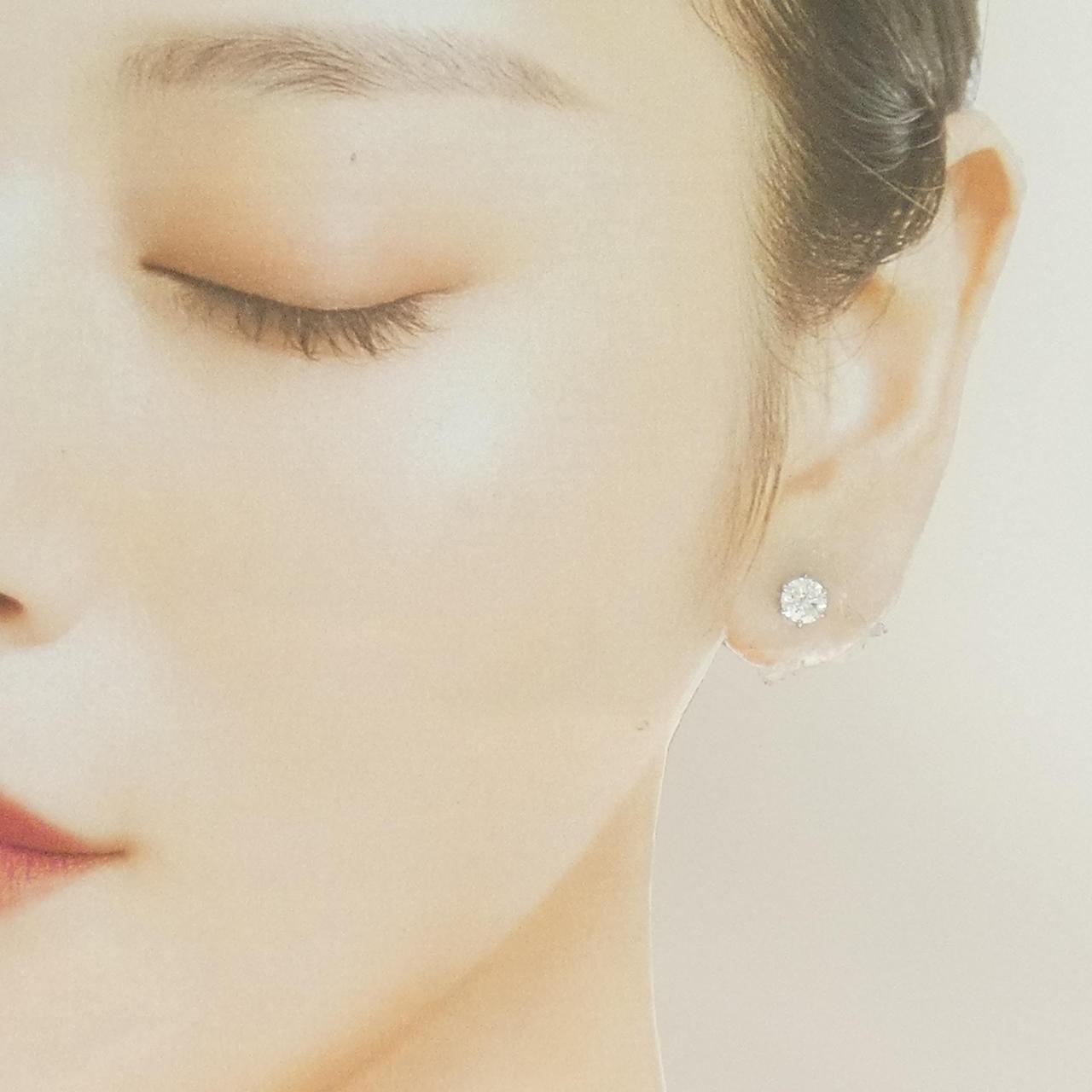 PT900 ソリティア ダイヤモンド ピアス