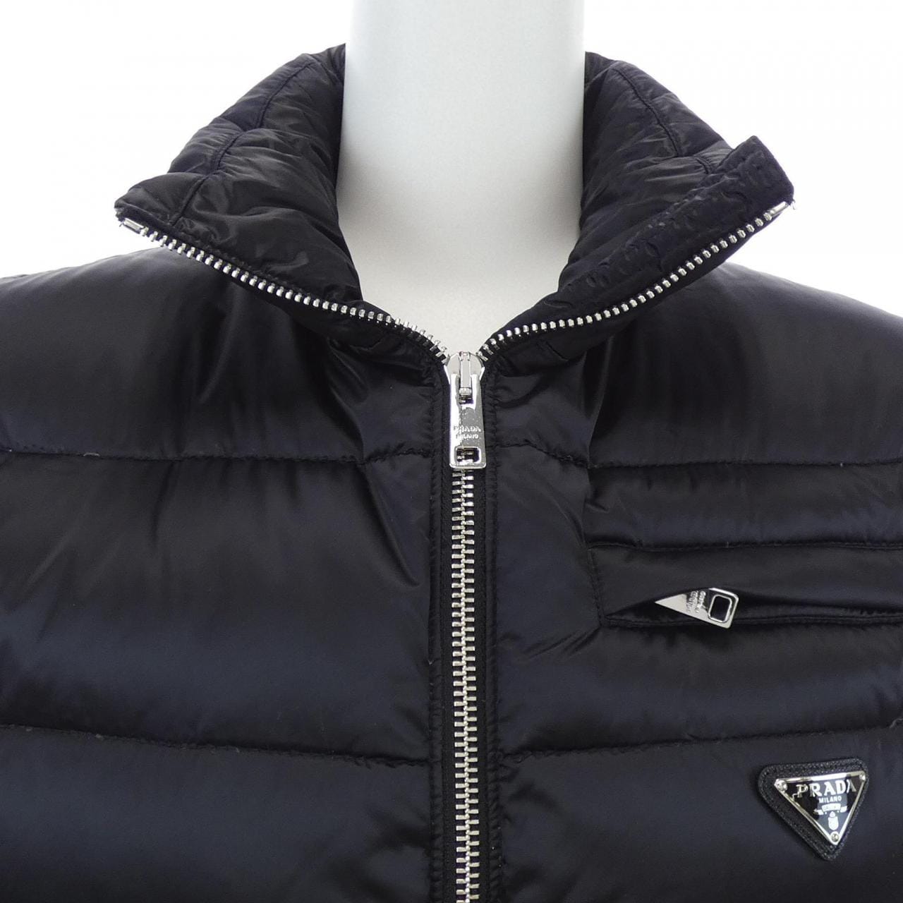 プラダ PRADA トライアングルロゴ 290546 R152 1DAB ダウンベスト