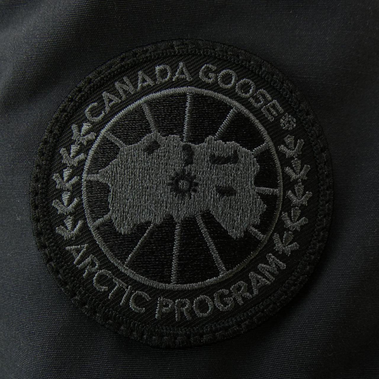 加拿大鵝CANADA GOOSE羽絨服