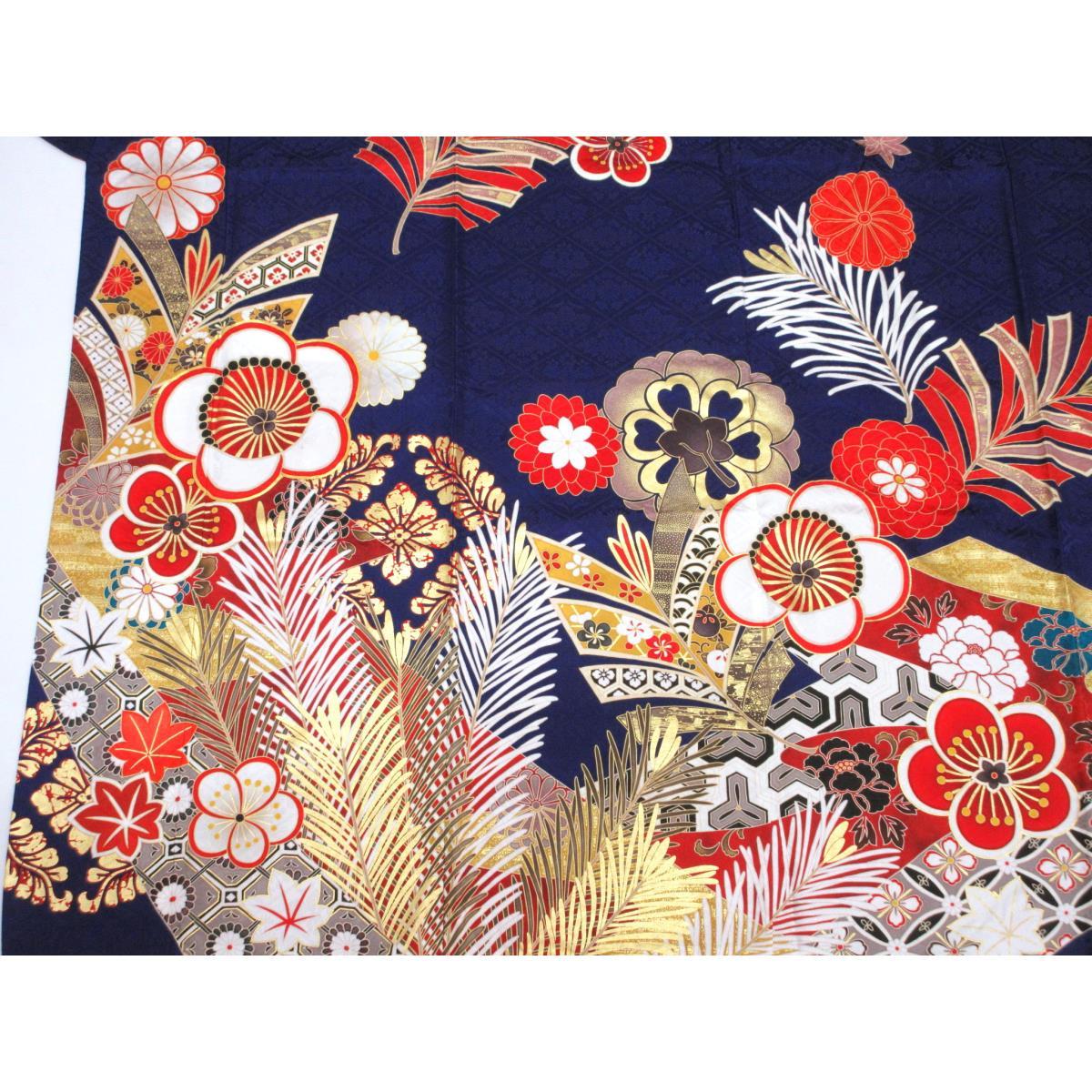 振袖　友禅金彩加工　刺繍入り