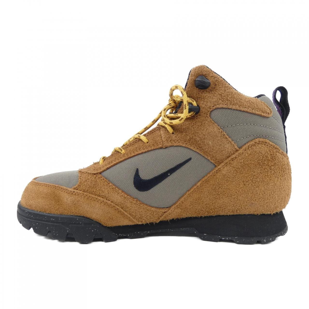 ナイキ NIKE FD0212-200 ブーツ