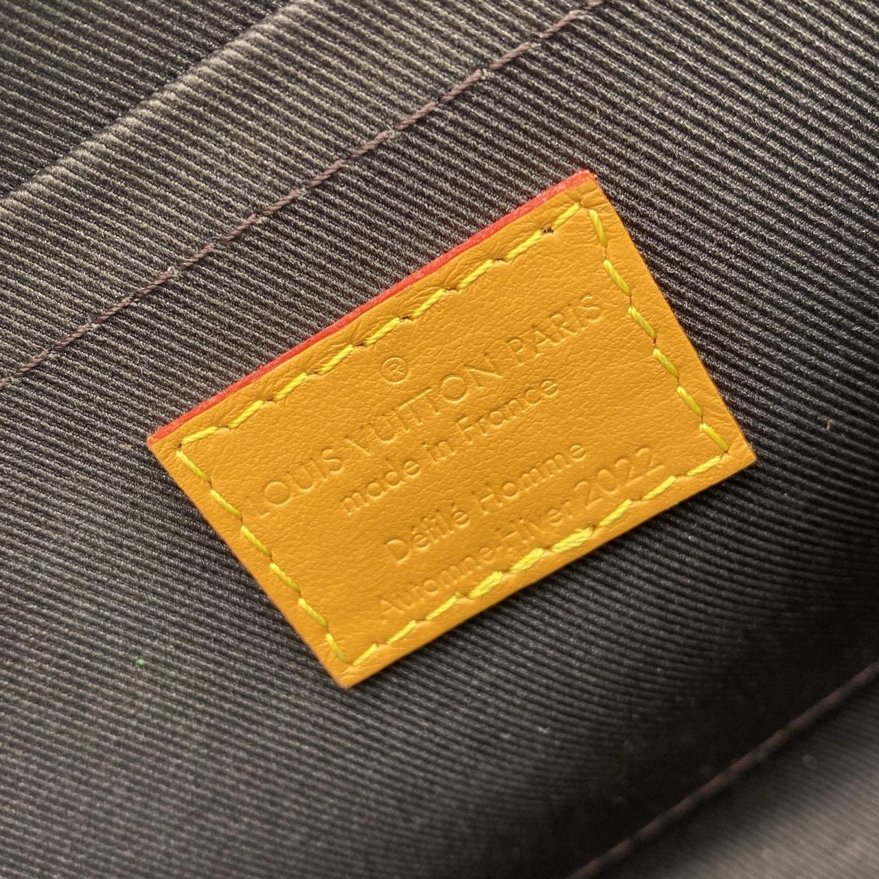 ルイヴィトン ディス イズ ノット モノグラム ソフトトランク M81580 ショルダーバッグ