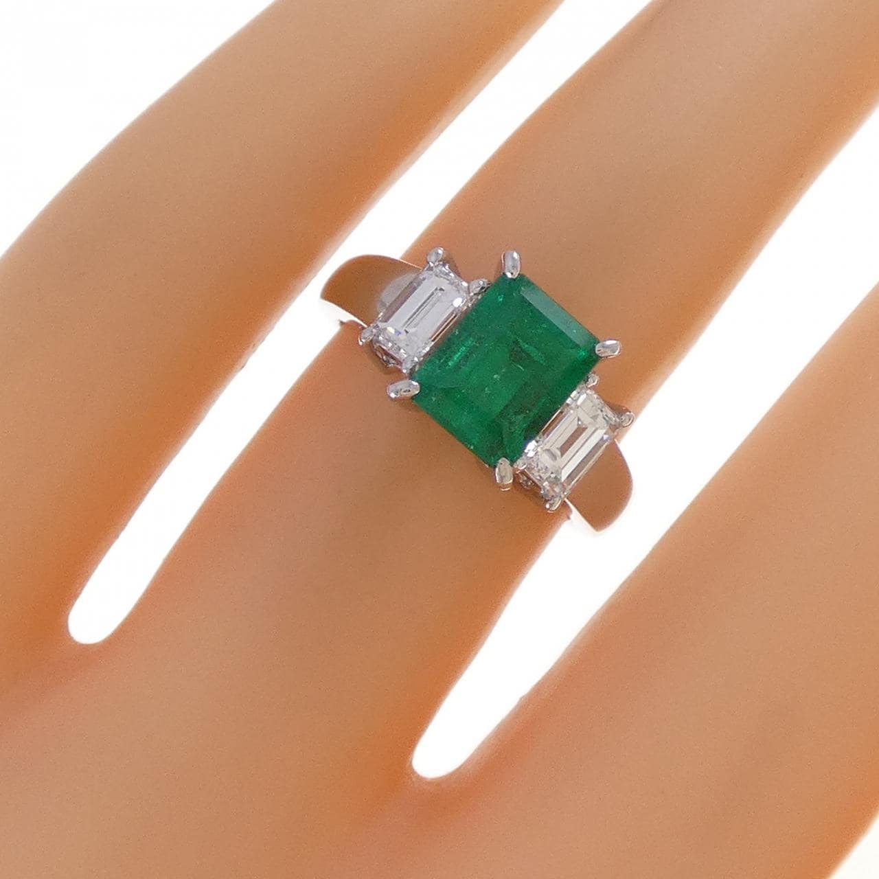 タサキ エメラルド リング 1.65CT