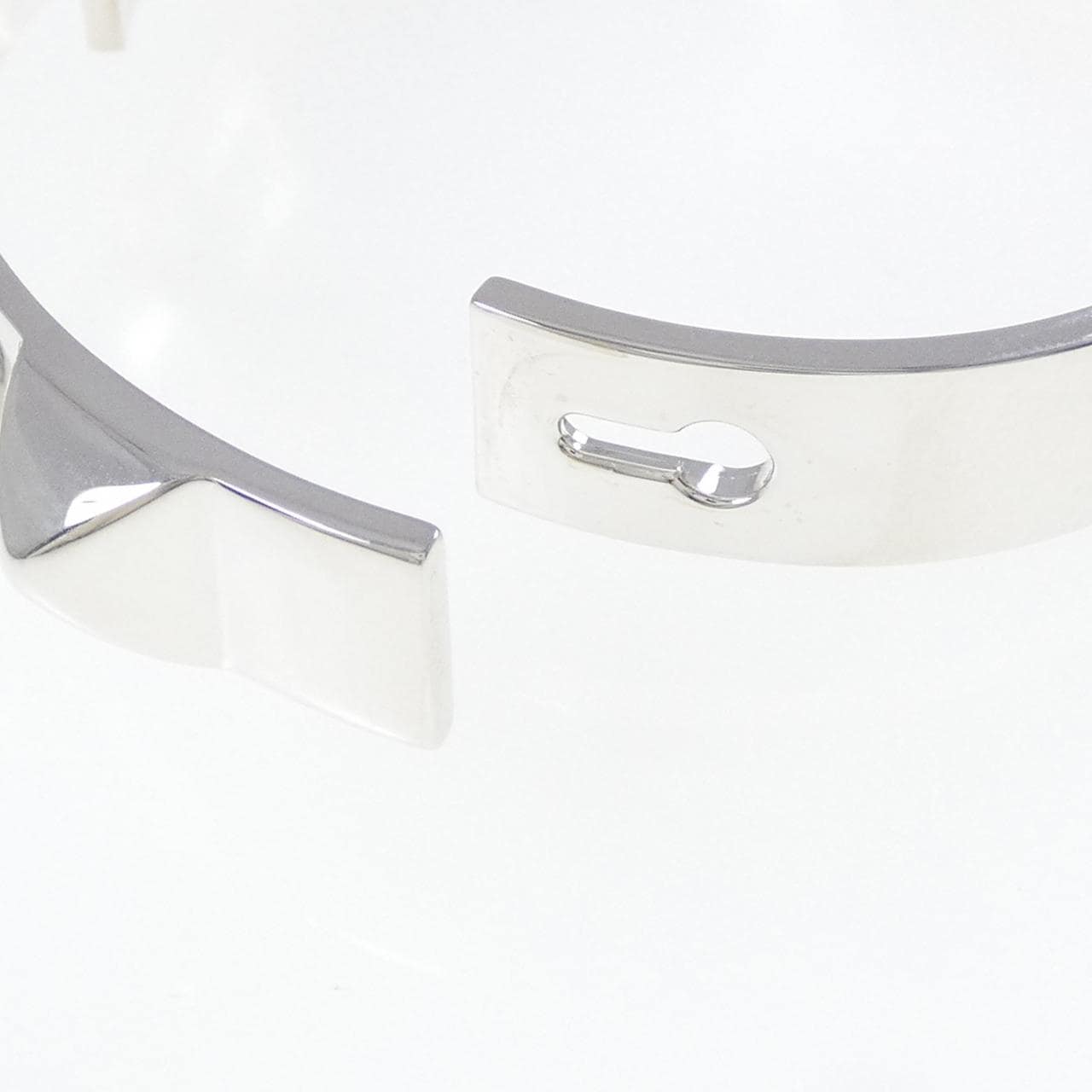 エルメス コリエ ド シアン バングル