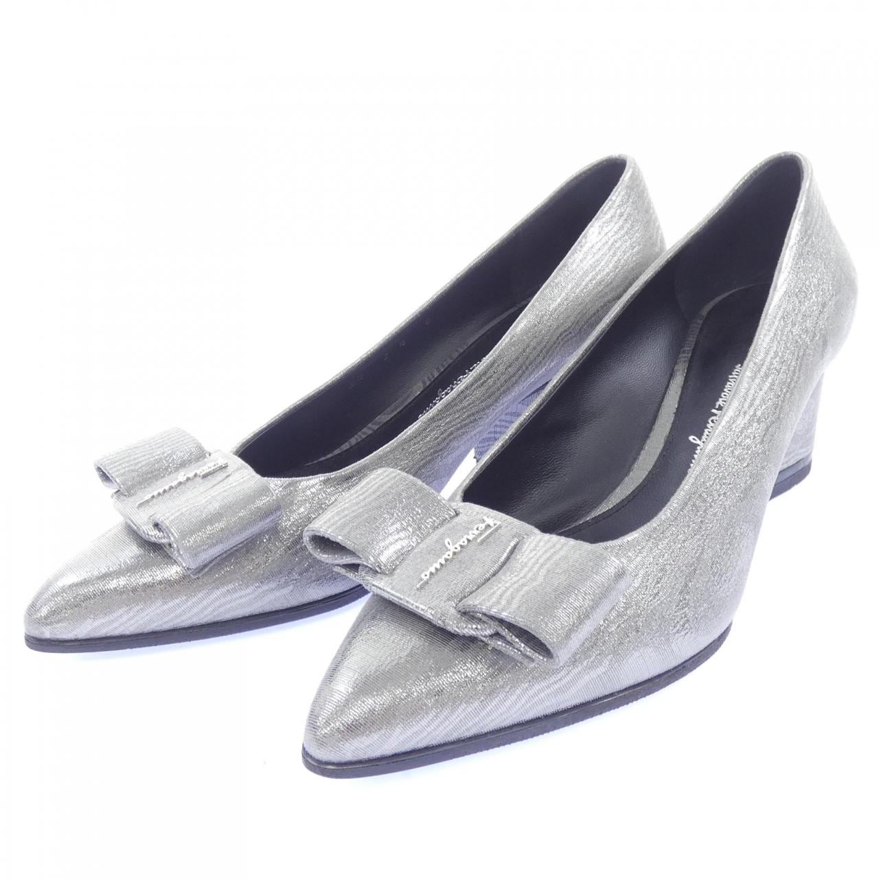 サルヴァトーレフェラガモ SALVATORE FERRAGAMO VARA パンプス