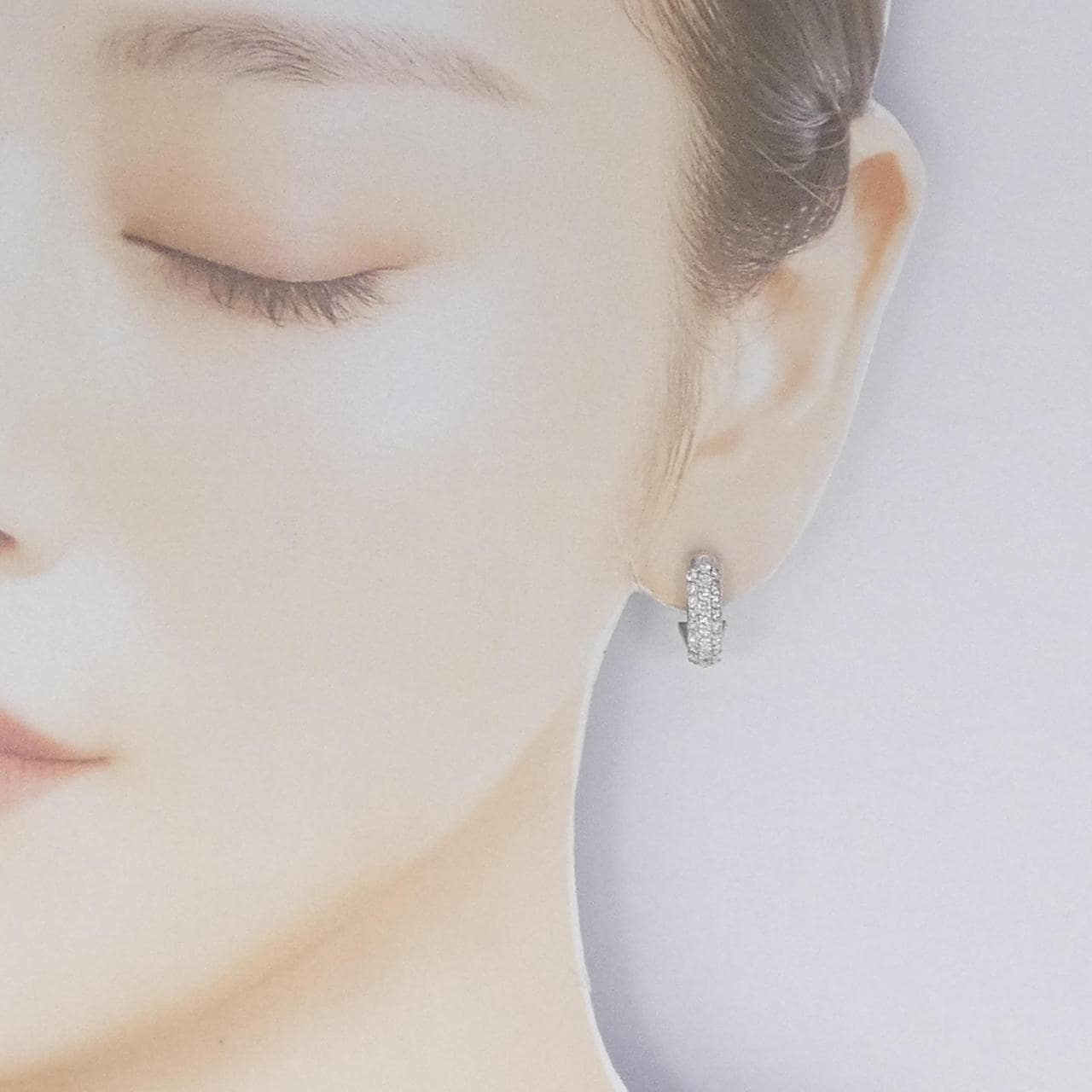 K18WG パヴェ ダイヤモンド ピアス 1.0CT