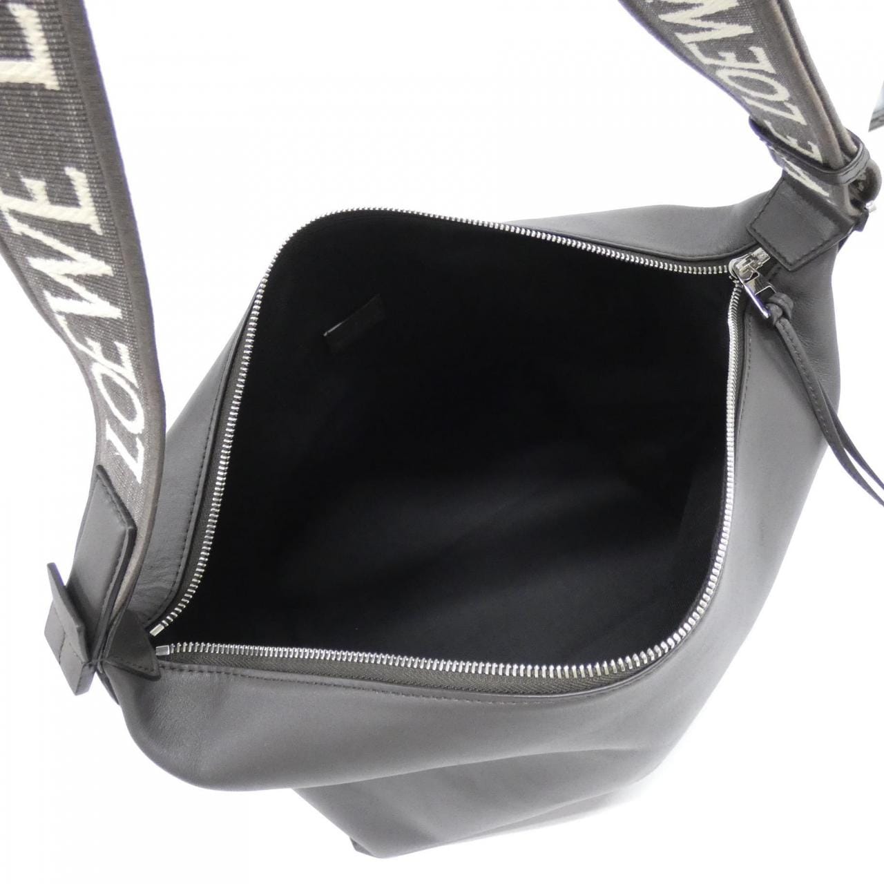 ロエベ キュービィ クロスボディ B906K70X13 ショルダーバッグ